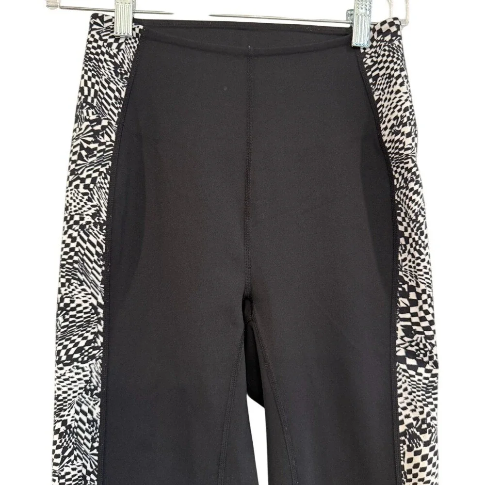 Free People Movement Checkmate Flare Leggings Black White Stripe Pants Sz XS - Picture 12 of 16